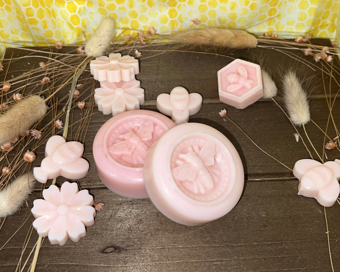 HiveAromas Round Waxmelts | Scented Pink Sugar